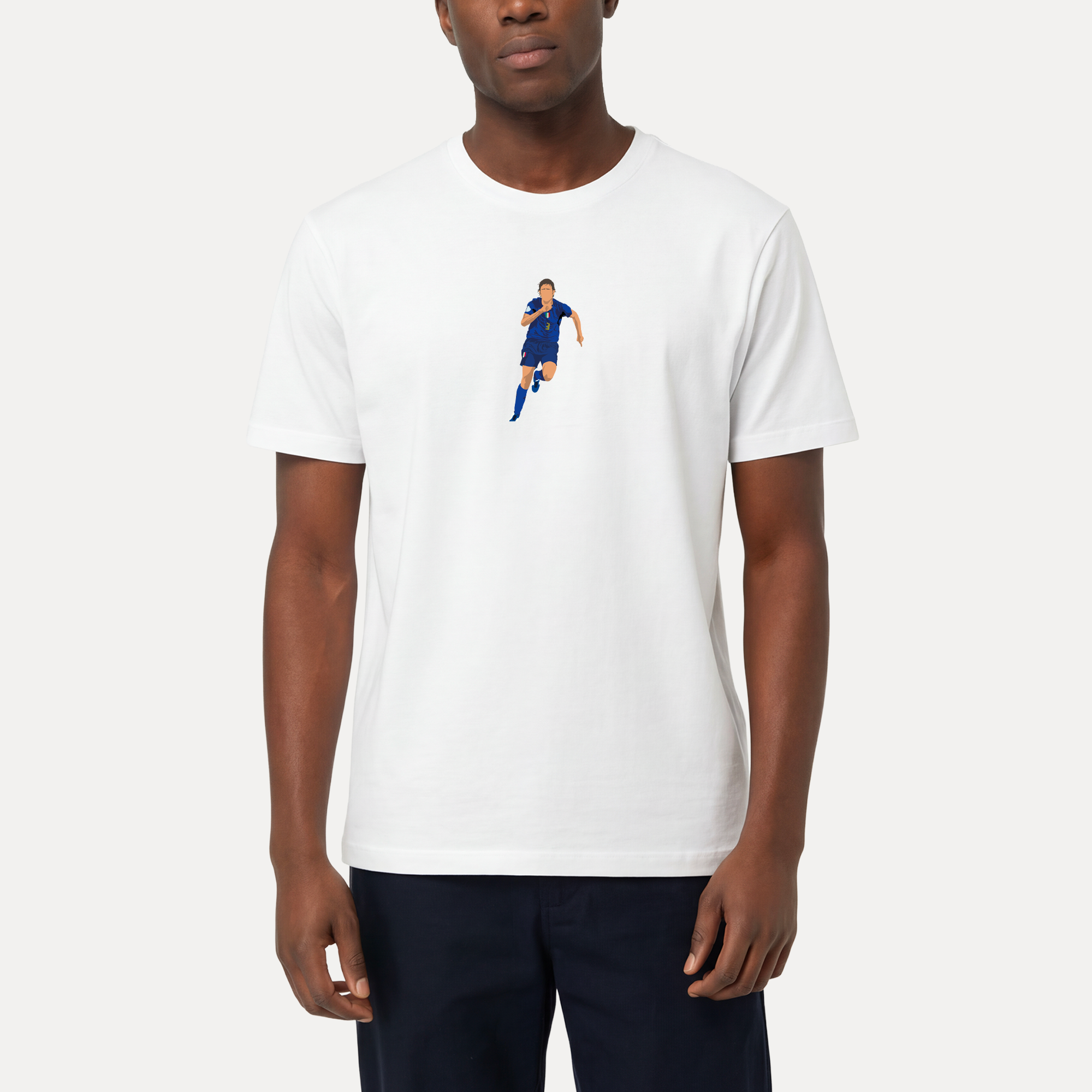 Maglietta Gibi Merch Goal di Grosso, fronte visibile, tessuto morbido, stampa con scritta Goal di Grosso in bianco e nero