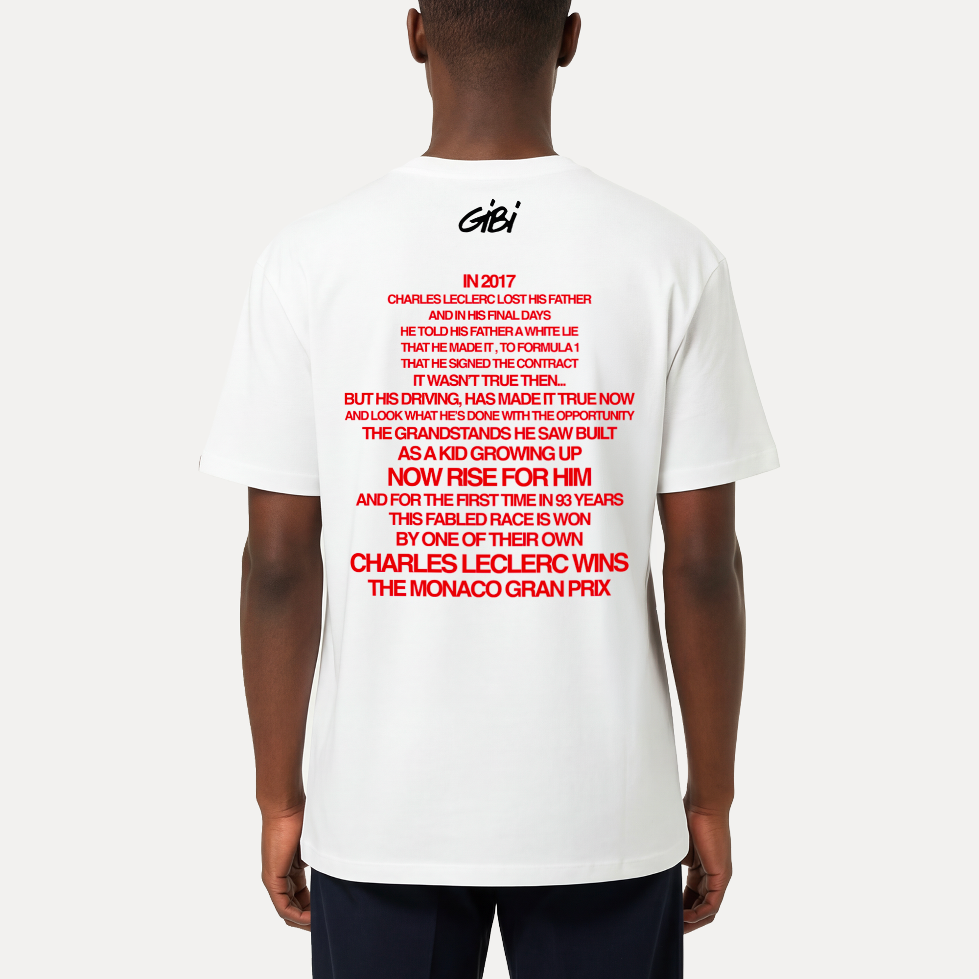 T-shirt Gibi Merch "We Won It" in stile vintage con stampa retro, visibile davanti sulla maglietta bianca.