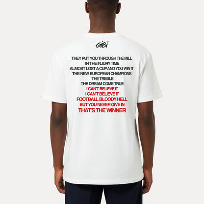 Maglietta Gibi Merch The Dream Come True con logo colorato, modello casual, indossata da una persona, sfondo neutro.